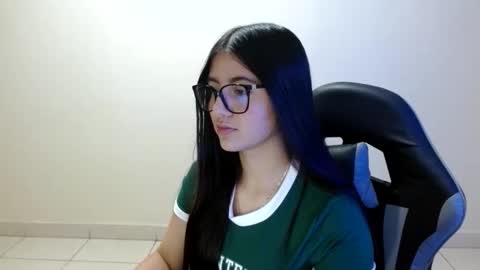 Snapshot of sahaliefox_ chatting on 05.29.26 Sahaliefox online show from 05.29.26