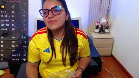Snapshot of sahamara_07 chatting on 06.17.26 Sahamara online show from 06.17.26