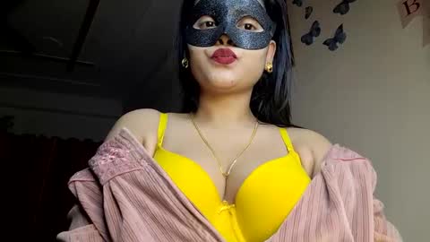 Queen Archana online show from 02.02.25