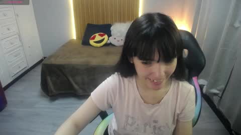 Snapshot of sailor_moon07 chatting on 05.31.26 sailor online show from 05.31.26
