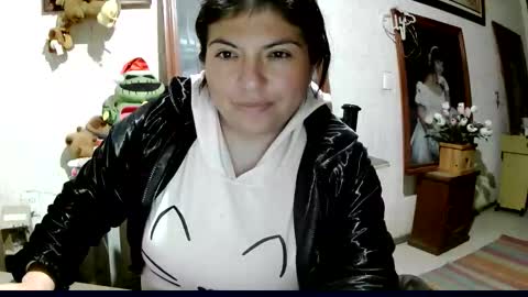 Snapshot of sailor_ruby7 chatting on 12.01.25 ruby chocoholic cakeholic coffeeholic cookieholic online show from 12.01.25