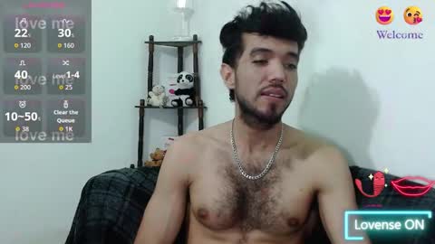 Snapshot of saint_castle chatting on 10.06.25 Saint Castle online show from 10.06.25