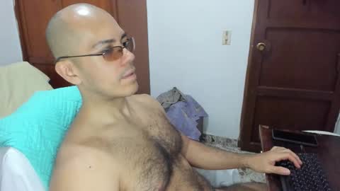 Snapshot of saintedy01 chatting on 12.19.25 saintedy01 online show from 12.19.25