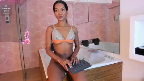 salem_smith_ online show from 04.24.26