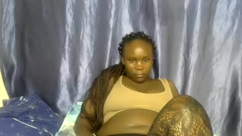 Snapshot of sally_bee1 chatting on 07.21.26 sally_bee1 online show from 07.21.26
