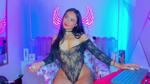 miss Sally online every night from 1am to 8am  Colombia time online show from 02.13.26