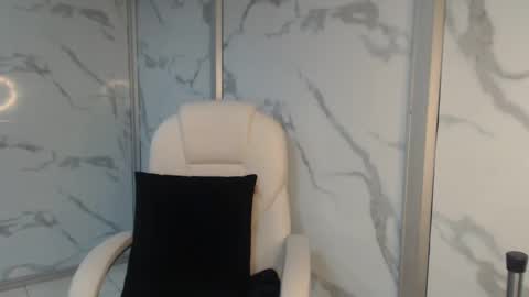 salmaportman_ online show from 02.20.25