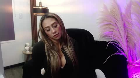 Snapshot of salome_drasin chatting on 09.25.25 salome_drasin online show from 09.25.25