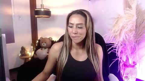 Snapshot of salome_drasin chatting on 10.11.25 salome_drasin online show from 10.11.25
