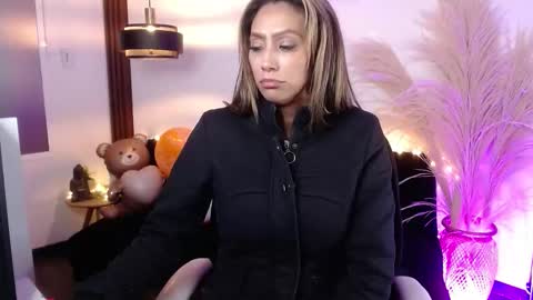 Snapshot of salome_drasin chatting on 10.13.25 salome_drasin online show from 10.13.25