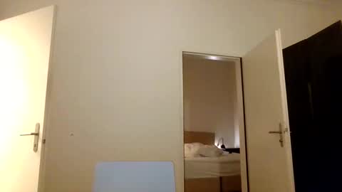 Snapshot of salsapaulus chatting on 12.20.24 salsapaulus online show from 12.20.24