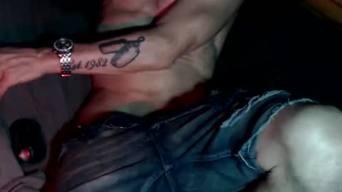 Snapshot of salsbigger chatting on 02.11.26 Anthony Deniro online show from 02.11.26