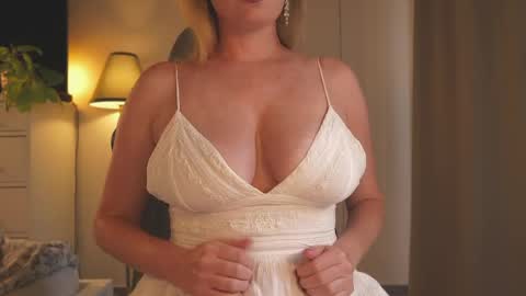 IsaBella-  online show from 05.17.26