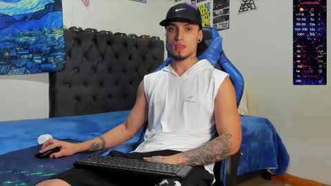 Snapshot of salvatore_dereck chatting on 12.06.24 online show from 12.06.24