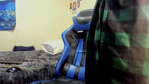 Snapshot of salvatore_dereck chatting on 10.24.25 online show from 10.24.25