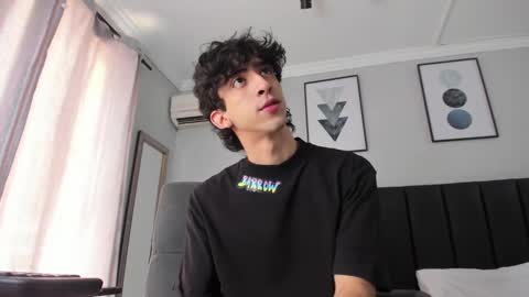 Snapshot of salvatore_monterey chatting on 03.10.25 salvatore online show from 03.10.25