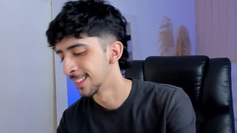 Snapshot of salvatore_monterey chatting on 09.29.25 salvatore online show from 09.29.25