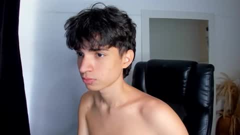 Snapshot of salvatore_monterey chatting on 02.17.26 salvatore online show from 02.17.26