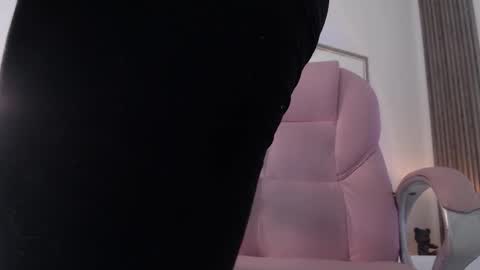 SAM MANSON online show from 01.04.25