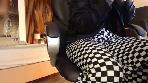 SAM MANSON online show from 02.10.26