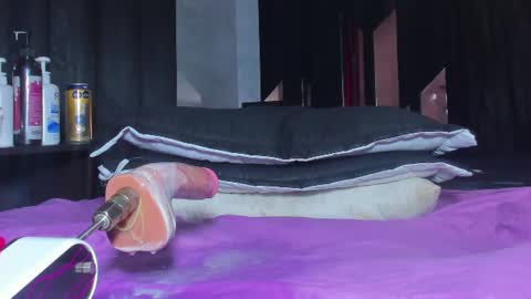 sam_naughty18 online show from 06.14.26