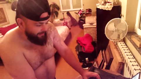 Snapshot of sam_papithebarber chatting on 11.18.25 sam_papithebarber online show from 11.18.25