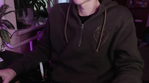 Snapshot of sam_skywalker chatting on 11.25.25 sam_skywalker online show from 11.25.25