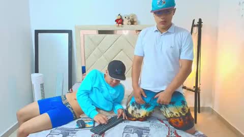 Snapshot of sam_tnt9 chatting on 11.04.25 sam_tnt9 online show from 11.04.25