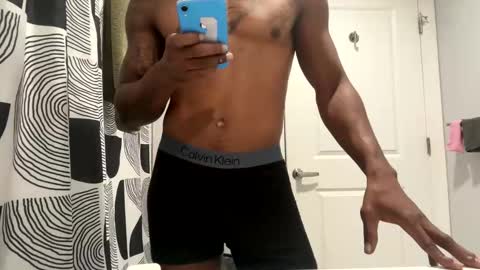 Snapshot of samalama821 chatting on 09.18.25 online show from 09.18.25