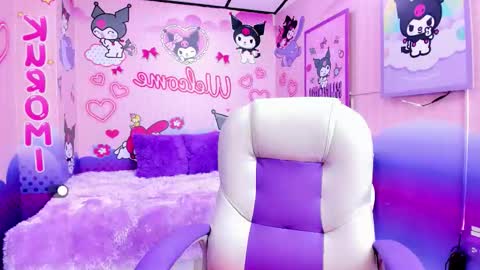 Snapshot of samanta__milk chatting on 09.19.25 samanta__milk online show from 09.19.25