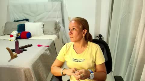 Snapshot of samanta_stone69 chatting on 05.14.26 Samanta Stone online show from 05.14.26