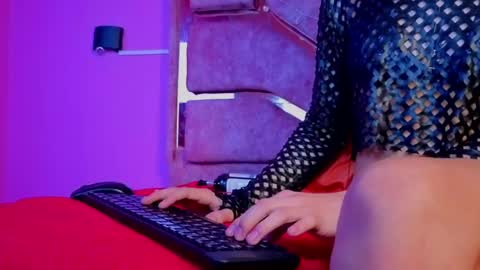 samantaa_liov online show from 04.30.26