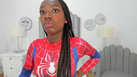 Snapshot of samantamarquez chatting on 11.16.25 Samanta online show from 11.16.25