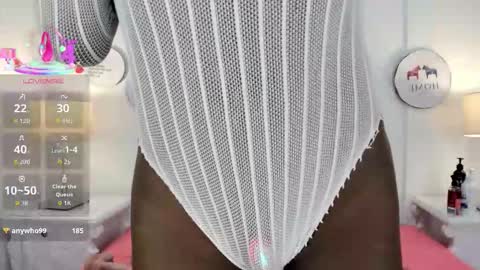 Snapshot of samantamarquez chatting on 12.18.25 Samanta online show from 12.18.25