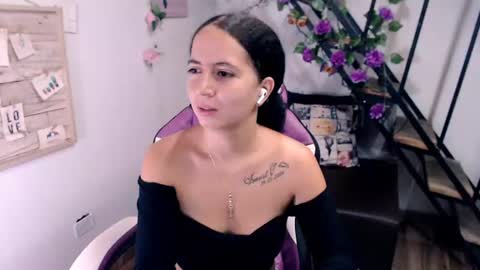 Snapshot of samantha2girl chatting on 06.26.26 samantha online show from 06.26.26