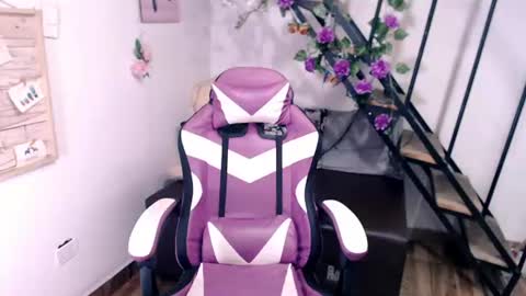 Snapshot of samantha2girl chatting on 06.30.26 samantha online show from 06.30.26