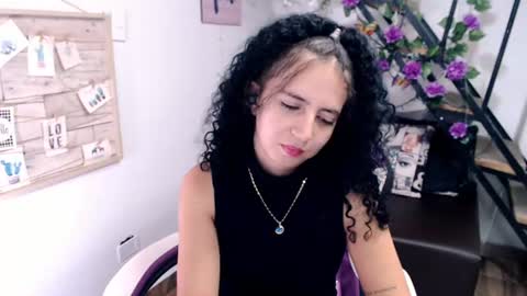 Snapshot of samantha2girl chatting on 07.25.26 samantha online show from 07.25.26