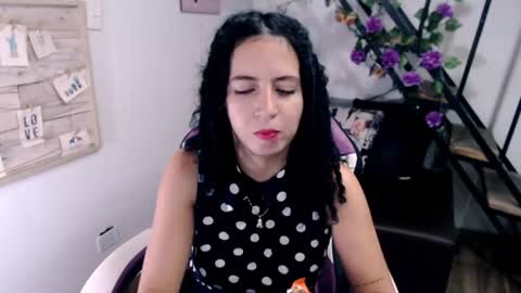 Snapshot of samantha2girl chatting on 07.28.26 samantha online show from 07.28.26