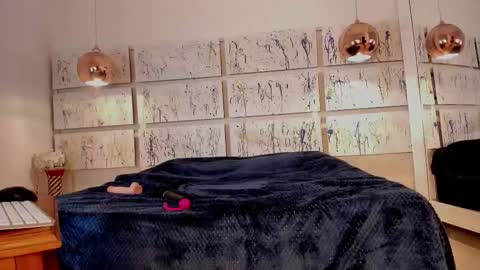 Samantha  online show from 02.28.25