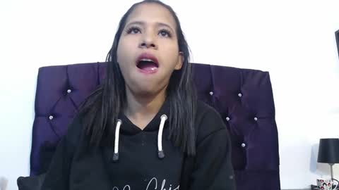 Snapshot of samantha_fox_squirt chatting on 01.27.25 lizzy online show from 01.27.25