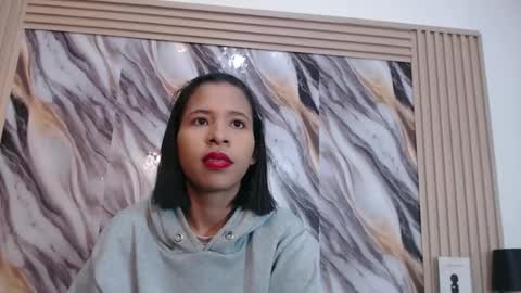 Snapshot of samantha_fox_squirt chatting on 11.30.25 lizzy online show from 11.30.25