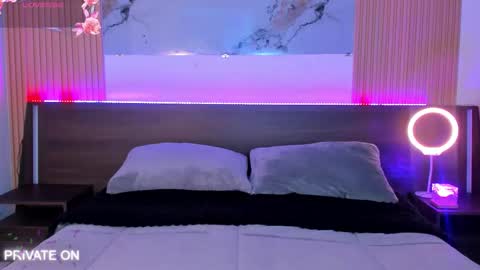 Snapshot of samantha_moons chatting on 03.18.26 samantha_moons online show from 03.18.26