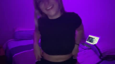 Samantha Rooms online show from 02.05.26
