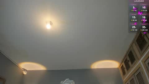 Snapshot of samanthaa_22_ chatting on 02.18.26 Samanthaa online show from 02.18.26