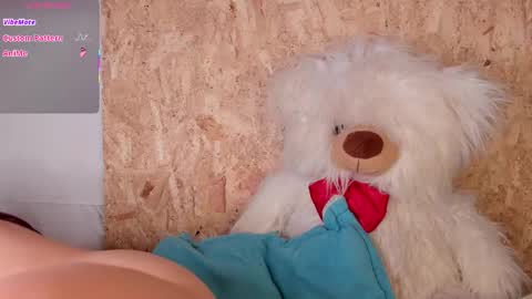 Snapshot of samanthaa_black chatting on 12.21.25 Sam online show from 12.21.25