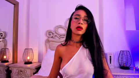 Snapshot of samanthaferrer_ chatting on 01.25.25 Samantha online show from 01.25.25