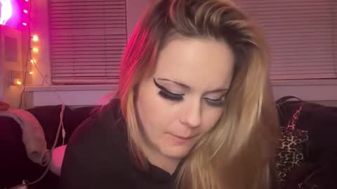 Snapshot of samanthafever chatting on 01.15.26 samanthafever online show from 01.15.26