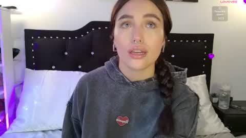 IGSamanthaGrant 10 online show from 06.11.26