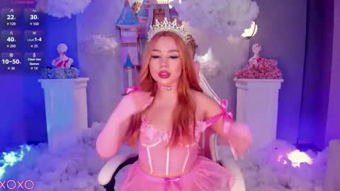 Snapshot of samanthaklein_ chatting on 10.31.25 Samantha Klein online show from 10.31.25