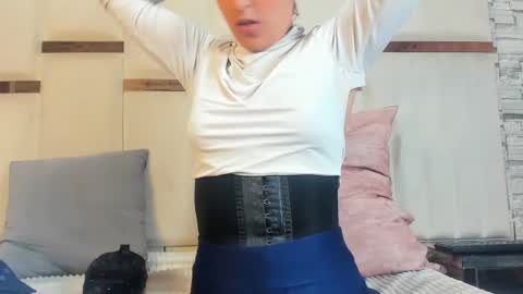 Snapshot of samanthamoonsx chatting on 06.23.26 Samantha online show from 06.23.26